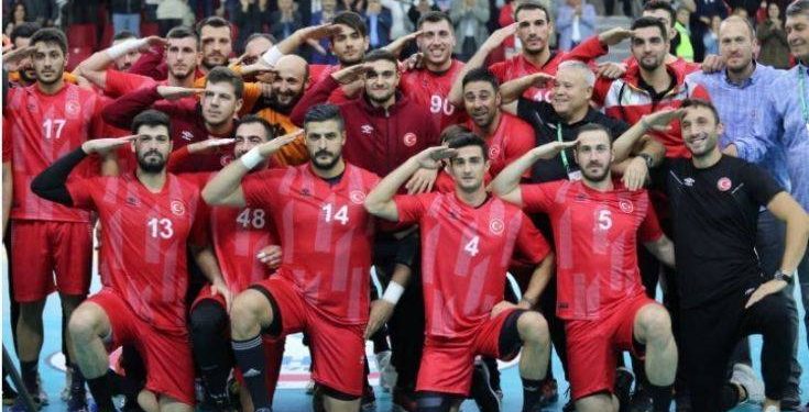 Ερντογάν και τουρκικός Τύπος κατά ΑΕΚ και Ολυμπιακού για τις τιμωρίες των παικτών τους