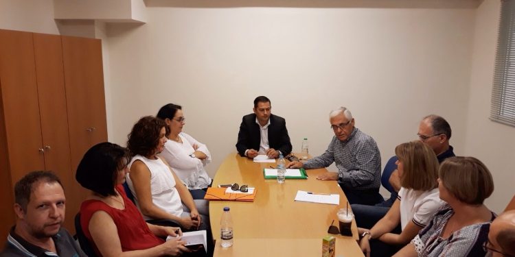 Σύσκεψη για την επίσπευση των φακέλων βελτίωσης και ανάπτυξης μικρών γεωργικών εκμεταλλεύσεων υπό τον Αντιπεριφερειάρχη Θ. Βασιλόπουλο