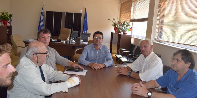ΔΗΜΟΣ ΑΝΔΡΑΒΙΔΑΣ – ΚΥΛΛΗΝΗΣ: Συνάντηση Δημάρχου με την Ένωση Αποστράτων Αξιωματικών Ναυτικού (ΕΑΑΝ)