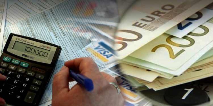 Τι αλλάζει στο νέο φορολογικό νομοσχέδιο και πόσο θα μειωθούν οι φόροι από το 2020