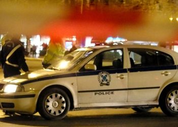 Πυροβόλησαν ζευγάρι στο σπίτι τους στα Μέγαρα- Νεκρός ο άνδρας – News.gr