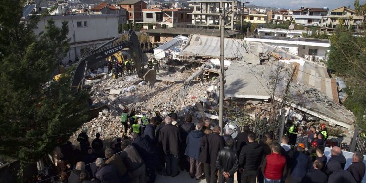 Ανυψώθηκε πάνω από 8 εκατοστά το έδαφος στο Δυρράχιο – News.gr
