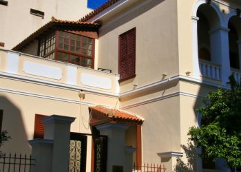 Ο καταραμένος έρωτας δύο νέων καλλιτεχνών και το στοιχειωμένο σπίτι στην Καλλιθέα