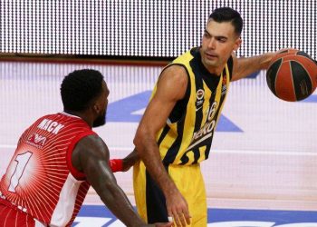Κώστας Σλούκας: Στήριξη στον Έλληνα άσο από τον κόσμο της Φενέρ και γνωστό Τούρκο αρθρογράφο