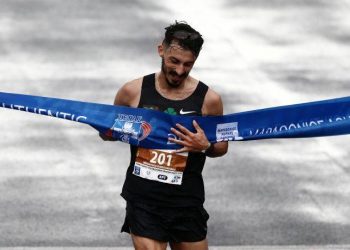 Πανελλήνιο ρεκόρ στον Αυθεντικό Μαραθώνιο από τον Κώστα Γκελαούζο