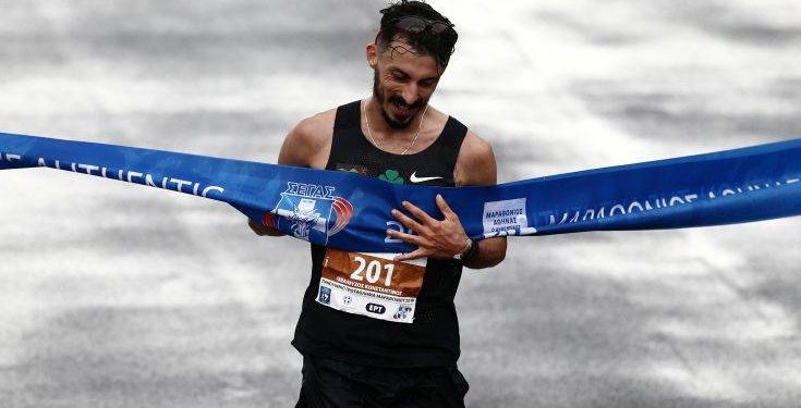 Πανελλήνιο ρεκόρ στον Αυθεντικό Μαραθώνιο από τον Κώστα Γκελαούζο