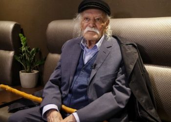 Στην εντατική ο Μανώλης Γλέζος – News.gr