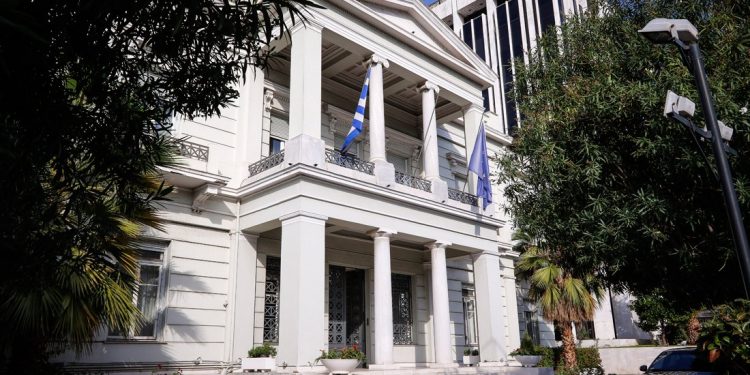 Η Ελλάδα δεν δέχεται μαθήματα από κανέναν – News.gr