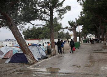 Ξεπέρασαν τους 55.000 οι μετανάστες στις δομές φιλοξενίας των Ενόπλων Δυνάμεων