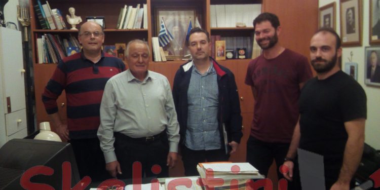 ΟΜΑΔΑ ΠΡΩΤΟΒΟΥΛΙΑΣ ΓΙΑ ΤΗΝ ΑΝΑΔΕΙΞΗ  ΚΑΙ ΠΡΟΒΟΛΗ ΤΟΥ 1821 ΣΤΗΝ ΗΛΕΙΑ: Συνάντηση με τον Πρόεδρο  της Φιλαρμονικής Πύργου  Αθανάσιο Δασκόπουλο