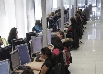 Ειρηνοδικείο: «Πράσινο φως» για 13ο-14ο μισθό στους εργαζόμενους σε νομικά πρόσωπα