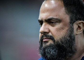 Απειλεί με αποχώρηση από το πρωτάθλημα ο Ολυμπιακός – News.gr