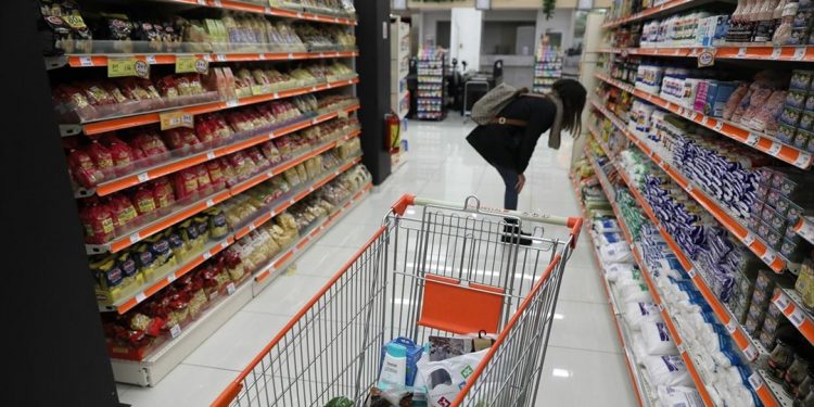 Ο τζίρος της γειτονιάς «στόχος» των αλυσίδων σούπερ μάρκετ