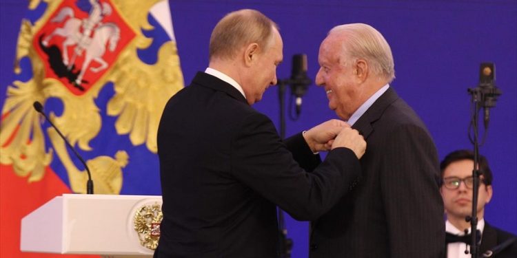 Παρασημοφόρηση του Ν. Δασκαλαντωνάκη από τον Πούτιν