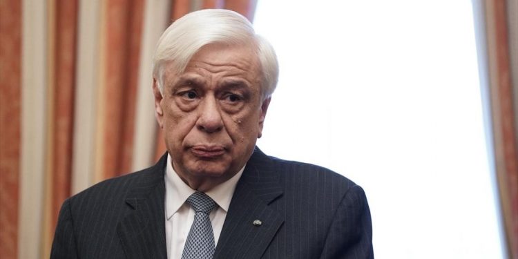 Παυλόπουλος: Είμαστε έτοιμοι να υπερασπιστούμε τα σύνορά μας
