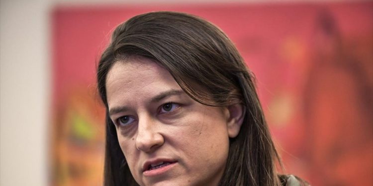 Ρουβίκωνας: Φθορές με μπογιές στο πολιτικό γραφείο της Ν. Κεραμέως