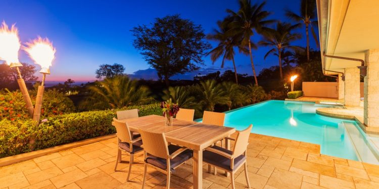 Η μυθιστορηματική ζωή, οι ίντριγκες και το «ανάκτορο» του Έλληνα εμπόρου όπλων