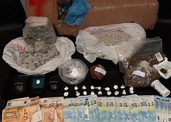 Μητέρα και γιος συνελήφθησαν με μεγάλες ποσότητες ναρκωτικών – News.gr