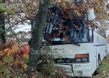 Τροχαίο με σχολικό λεωφορείο στην Καλαμπάκα – News.gr