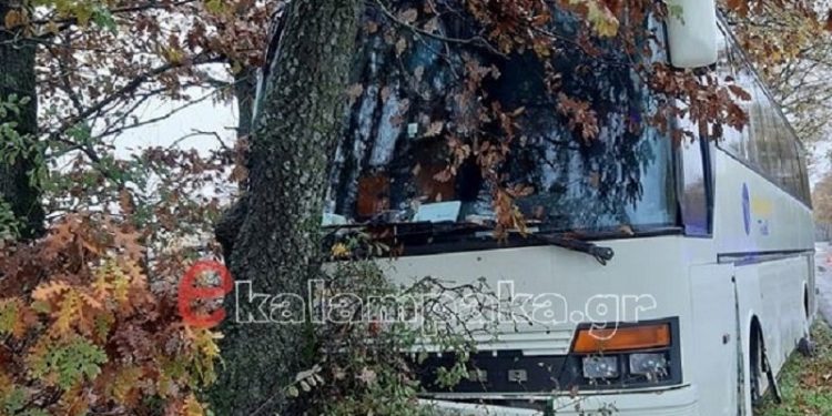 Τροχαίο με σχολικό λεωφορείο στην Καλαμπάκα – News.gr