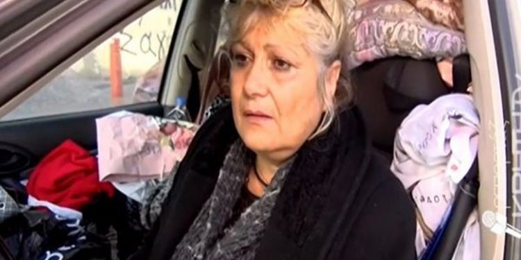 Γυναίκα ζει δύο χρόνια σε αυτοκίνητο – News.gr