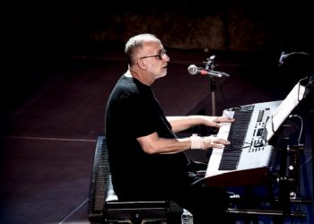 Η συγκινητική έκκληση του Θάνου Μικρούτσικου από το νοσοκομείο – News.gr