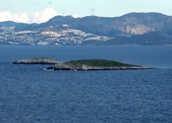 Τουρκικό σκάφος παρενόχλησε Έλληνες ψαράδες στα Ίμια – News.gr