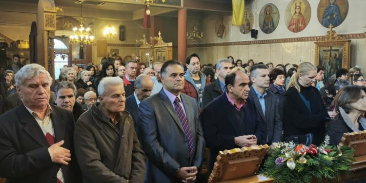 Το “καύχημα” των Ορθοδόξων εορτάστηκε περίλαμπρα, στον Ι. Ν. Αγίου Σπυρίδωνος Πύργου (φωτος)