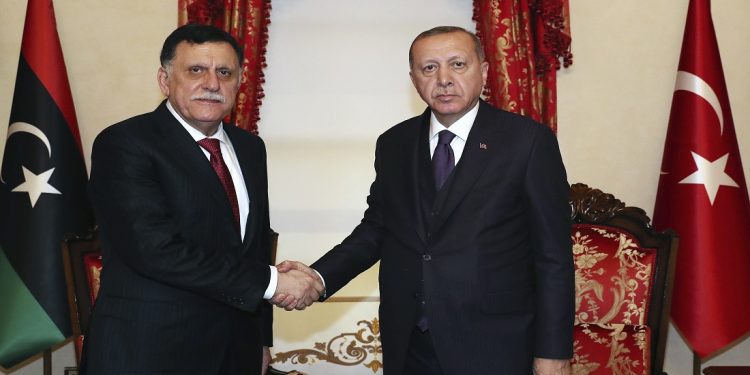Η Λιβύη ζήτησε στρατιωτική βοήθεια από την Άγκυρα- «Ναι» από τον Ερντογάν – News.gr