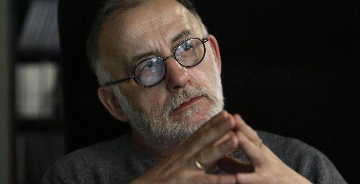 Δημοσία δαπάνη η κηδεία του Θάνου Μικρούτσικου – Newsbeast