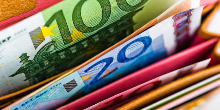 Ποιοι είναι οι δικαιούχοι της έκτακτης ενίσχυσης – News.gr