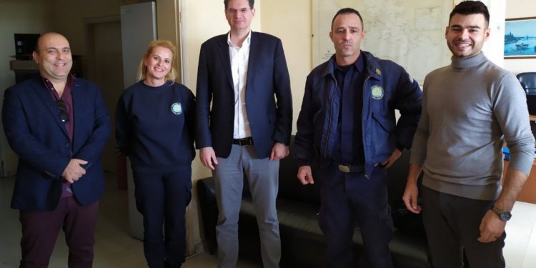 ΔΙΟΝΥΣΗΣ ΚΑΛΑΜΑΤΙΑΝΟΣ: Επίσκεψη στο Λιμεναρχείο Κυλλήνης