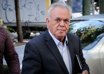 Συναγερμός στις αρχές για ύποπτο δέμα στο σπίτι του Γιάννη Δραγασάκη – News.gr