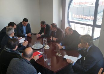 Στα γραφεία της Περιφέρειας ο Βασίλης Κικίλιας