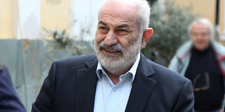 Αποφυλακίστηκε με περιοριστικούς όρους ο Γιάννης Σμπώκος – News.gr