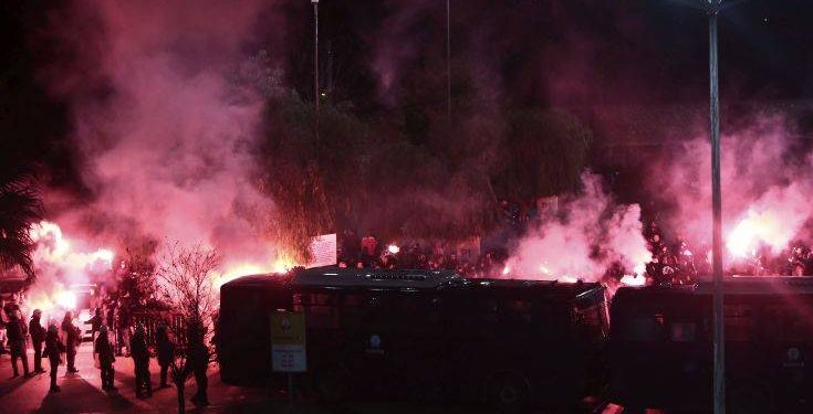Κίνδυνος τιμωρίας από 2 έως 4 αγωνιστικές για τον Ολυμπιακό