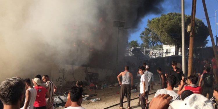 Επεισόδια και χημικά στο ΚΥΤ Μόριας – News.gr