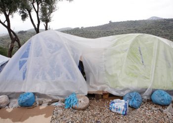 Καμπανάκι από τους Γιατρούς Χωρίς Σύνορα: 140 παιδιά στη Μόρια αντιμετωπίζουν σοβαρά προβλήματα υγείας