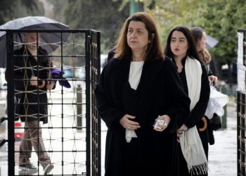 Πέθανε ο πατέρας της μετά τη συναυλία για τον μουσικόσυνθέτη – News.gr