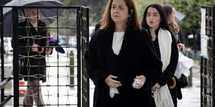 Πέθανε ο πατέρας της μετά τη συναυλία για τον μουσικόσυνθέτη – News.gr