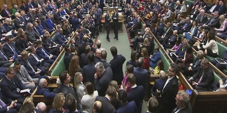 Εγκρίθηκε το νομοσχέδιο για το Brexit από τη Βουλή των Κοινοτήτων – News.gr