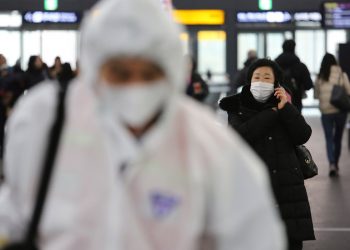 Οι πρώτες φωτογραφίες του του ιού – Σε καραντίνα 10 πόλεις της Κίνας – News.gr