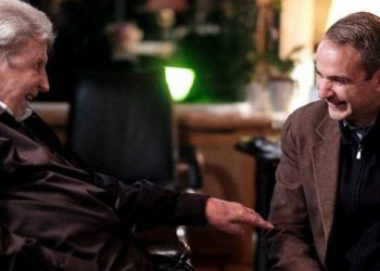 Επίσκεψη Μητσοτάκη στο σπίτι του Μίκη Θεοδωράκη