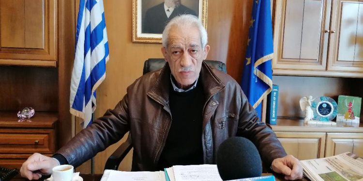 ΓΙΑΝΝΗΣ ΛΥΜΠΕΡΗΣ: Αναλαμβάνει πρωτοβουλίες για να λυθεί «ειρηνικά» το θέμα με τους εργολάβους
