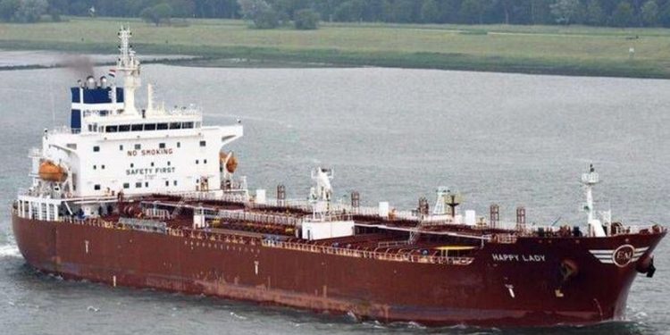 Μεγαλώνει η αγωνία για τους 5 Έλληνες ναυτικούς – News.gr