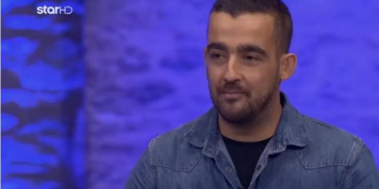 Σχεδόν τυφλός διαγωνιζόμενος συγκίνησε με τη δύναμη της θέλησής του – News.gr