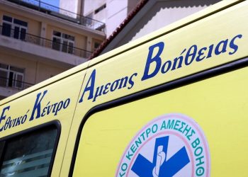 Όχημα έπεσε σε γκρεμό στη Μεσσηνία - Τρεις τραυματίες