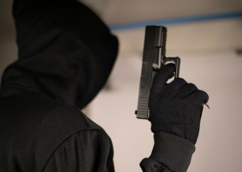 Σε σπίτι γνωστού εφοπλιστή «μπούκαραν» οι ληστές – News.gr