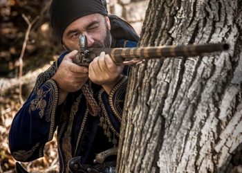 ΗΛΙΑΣ ΠΕΡΓΑΝΤΗΣ: Ο φωτογράφος που «ζωντανεύει» το 1821