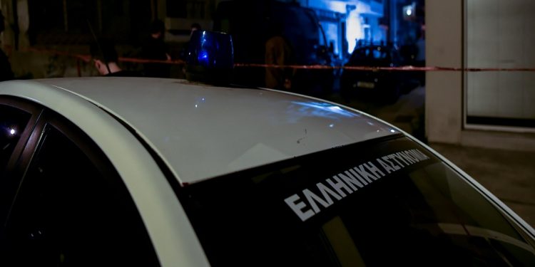 Πυροβόλησε πατέρα και γιο για κτηματικές διαφορές – News.gr
